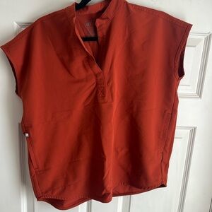 FIGS: Rafaela Scrub Top: **LIMITED EDITION AUBURN** RARE! (XS)